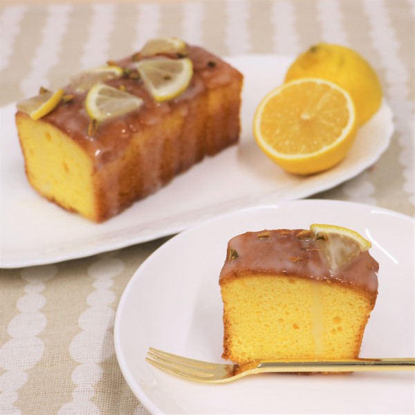 レモンケーキのはちみつグレーズがけ